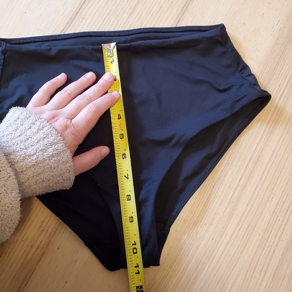 *SOLD* NWOT Everlane The Bikini Bottom in Black, sz S - Picture 4 of 6